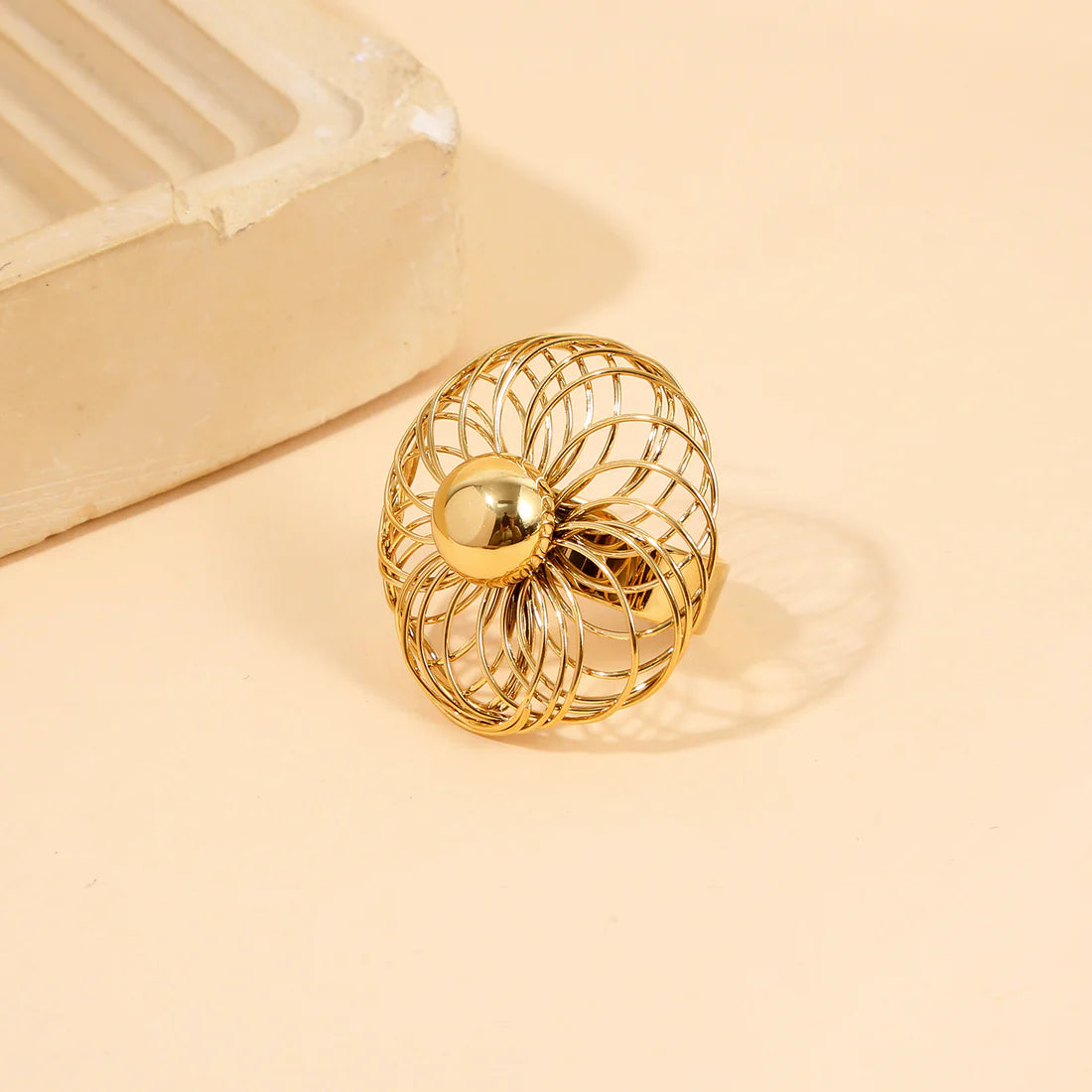 Bague Nova – Doré & Sphère