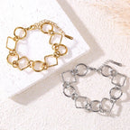 Bracelets Lizia doré et argenté à maillons ronds et carrés présentés côte à côte